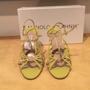 Manolo Blahnik heels NEW
